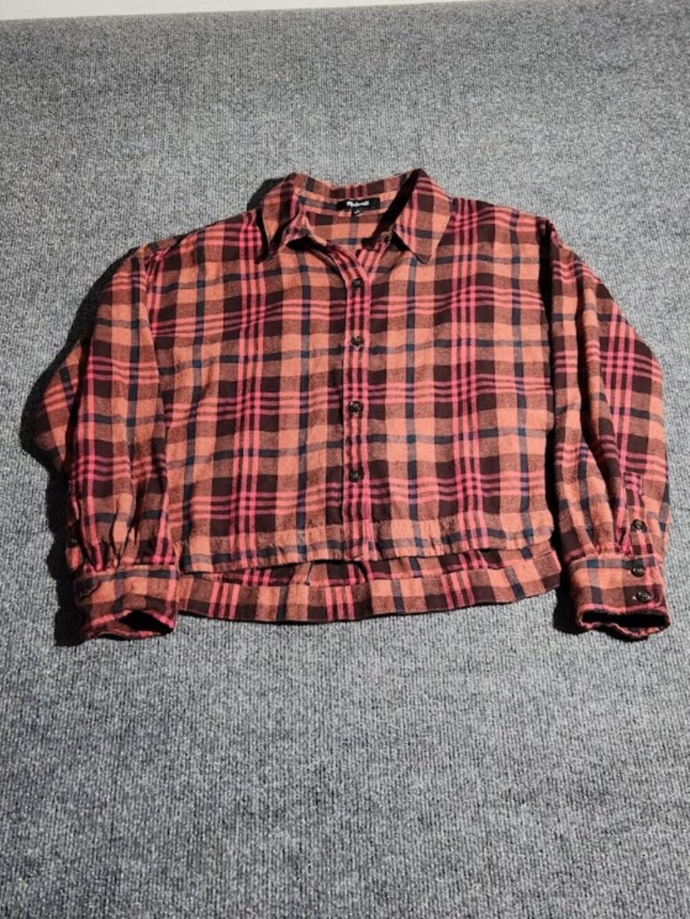 Madewell Women's Long Sleeve Cropped Flannel Button-Down Shirt in size Small
